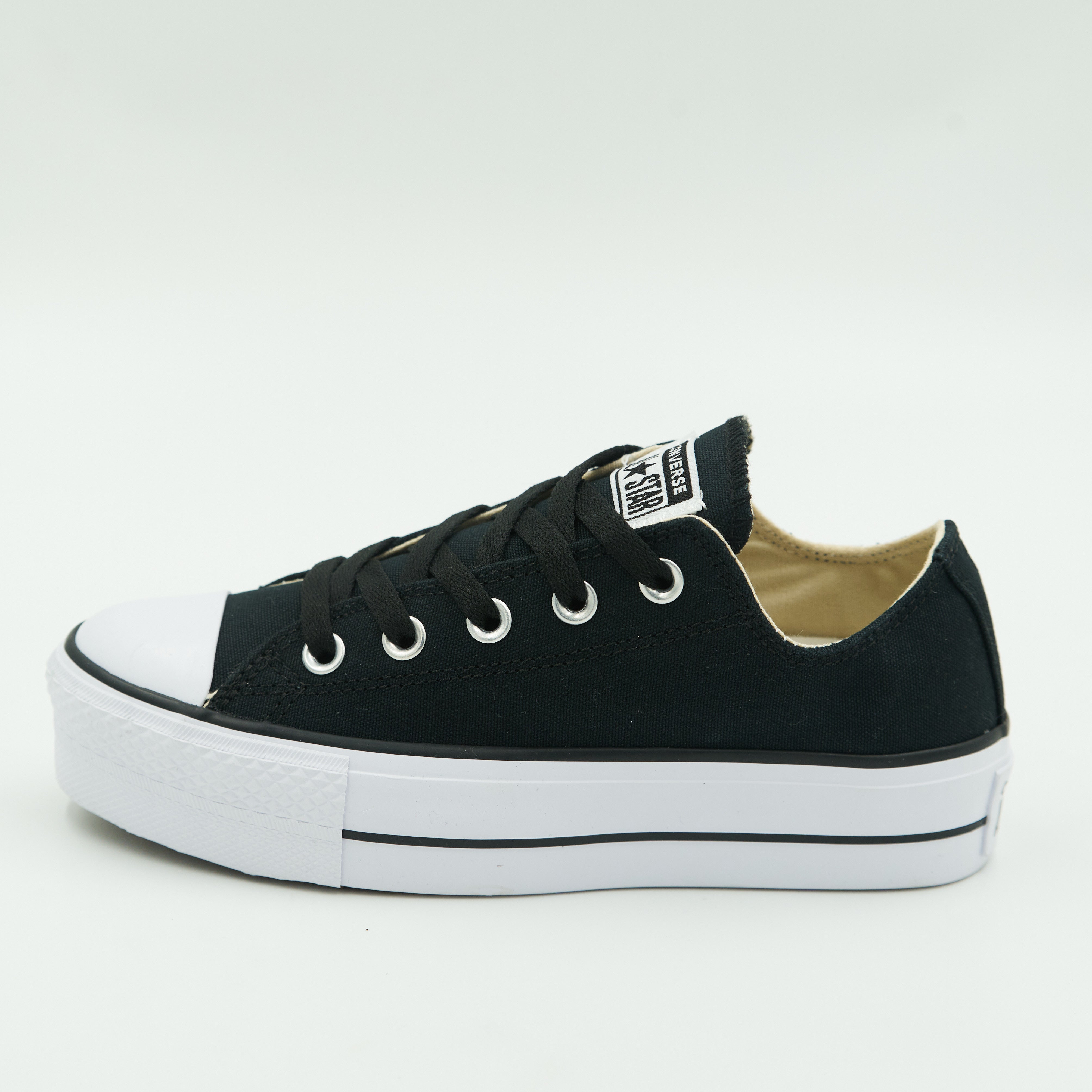 Tenis completamente negro discount mujer